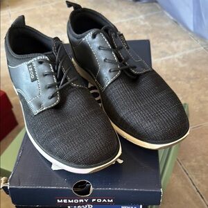 IZOD Men's Black Casual Shoes